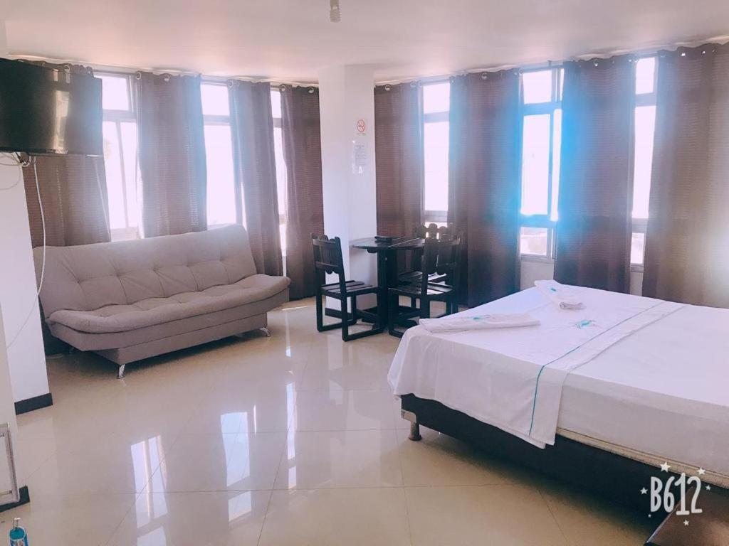 Hospedaje 3 Esquinas Guatape Ngoại thất bức ảnh