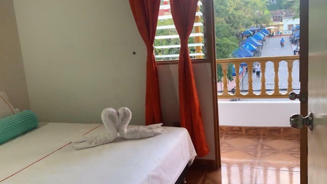 Hospedaje 3 Esquinas Guatape Ngoại thất bức ảnh